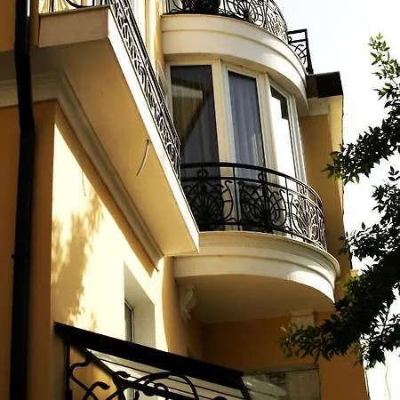 Luxury Private House In City Center Veliko Tŭrnovo Exterior photo