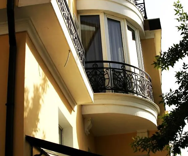 Luxury Private House In City Center