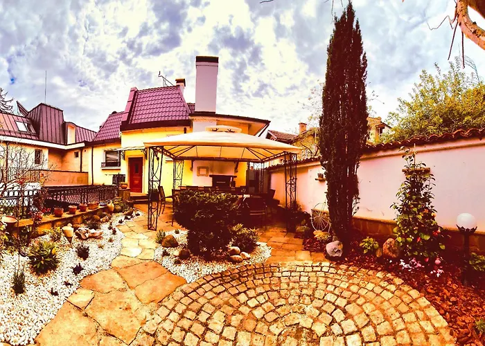 Luxury Private House In City Center
