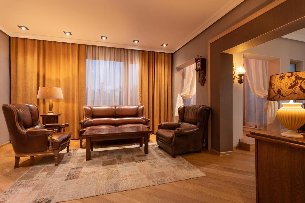 Luxury Private House In Center